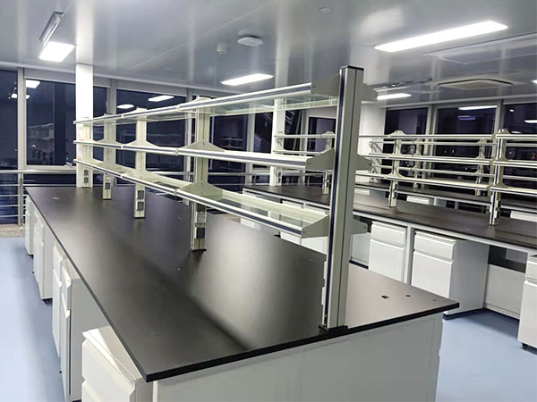 全鋼實(shí)驗(yàn)臺(tái)帶輪子 全鋼實(shí)驗(yàn)臺(tái)帶輪子